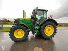Tractor agrícola John Deere usado