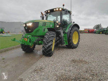 Trattore agricolo John Deere usato