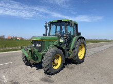 Lantbrukstraktor John Deere 6400 begagnad
