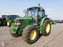 Trattore agricolo John Deere usato