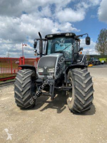 Tractor agrícola Valtra usado
