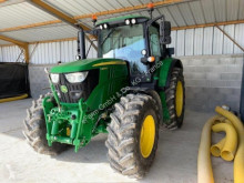 Tractor agrícola John Deere usado