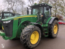 Tractor agrícola John Deere usado
