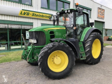 Tractor agrícola John Deere usado
