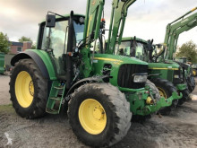 Tractor agrícola John Deere usado