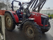 Mezőgazdasági traktor Massey Ferguson használt