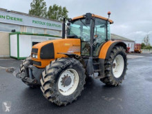 Tractor agrícola Renault usado