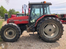 Zemědělský traktor Massey Ferguson použitý