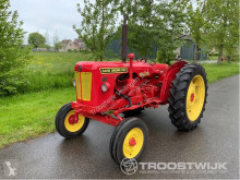 tracteur agricole David Brown
