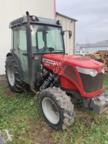 Tractor agrícola Massey Ferguson usado