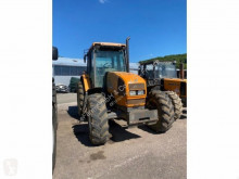 Zemědělský traktor Renault použitý