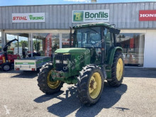 Trattore agricolo John Deere usato