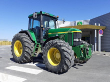 Tractor agrícola John Deere usado