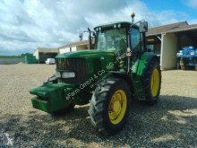 Tractor agrícola John Deere usado