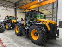 tractor agricol JCB