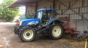 Tractor agrícola New Holland TS 115 A usado