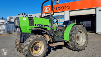 Vinařský traktor Deutz-Fahr DX 3.30 V
