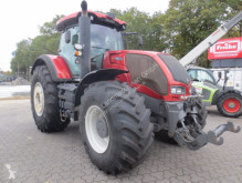 селскостопански трактор Valtra