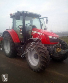 Tractor agrícola Massey Ferguson 5613 usado