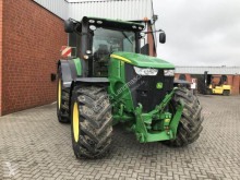 селскостопански трактор John Deere