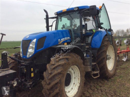 Trattore agricolo New Holland T7.235 PC usato