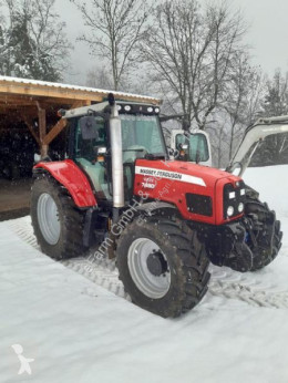 Tractor agrícola Massey Ferguson usado