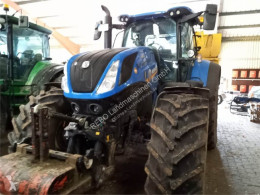 Tractor agrícola New Holland T7. 275 usado