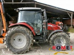 Mezőgazdasági traktor Massey Ferguson használt