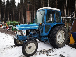 Tractor agrícola Ford usado