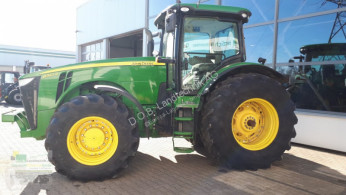 John Deere farm tractor 8360 R