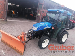 Tractor agrícola New Holland T3030 usado