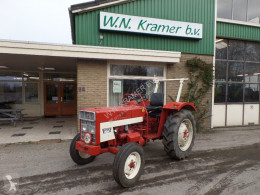 Tractor agrícola International 323 usado