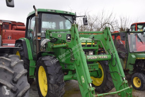 Tractor agrícola John Deere 6210 usado