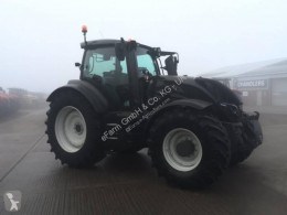 Mezőgazdasági traktor Valtra T214 versu használt
