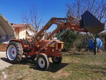 Mezőgazdasági traktor Renault R98 TRATTORE AGRICOLO CON CARICATORE használt