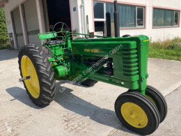 Tractor agrícola tractora antigua John Deere Modell b