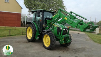 Zemědělský traktor John Deere 5100M použitý