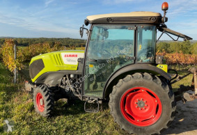 Tractor agrícola Claas Nexos 230 vl usado