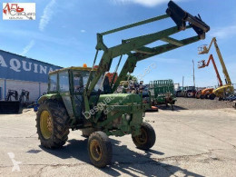 Tractor agrícola John Deere 3135