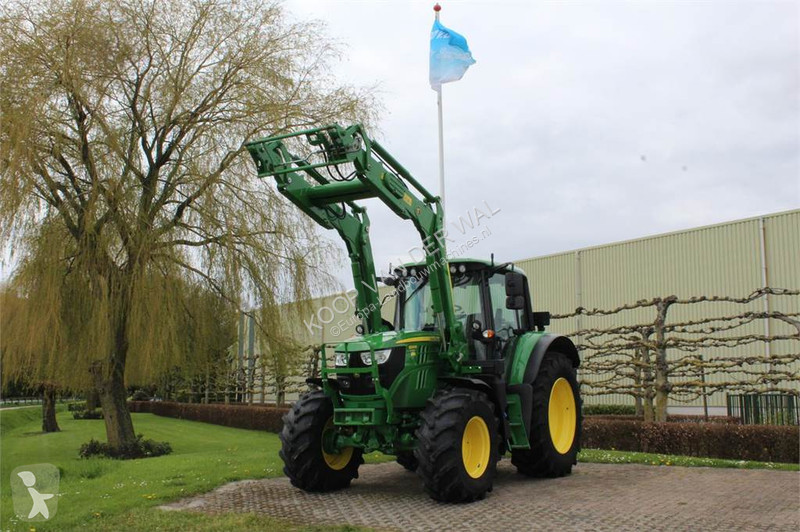 Tractor John Deere 6120M with 623R loader