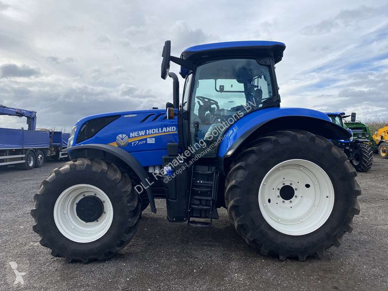 Tractor used New Holland T7.225 2023 New Holland T7.225 tractor - Ad  n°9815279