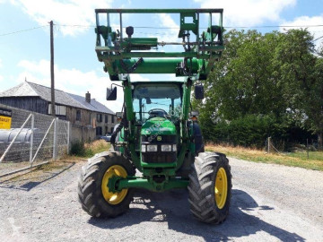 John Deere8R
