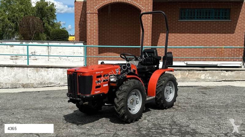 جرار زراعي Carraro Tigretrac 3800 4x4
