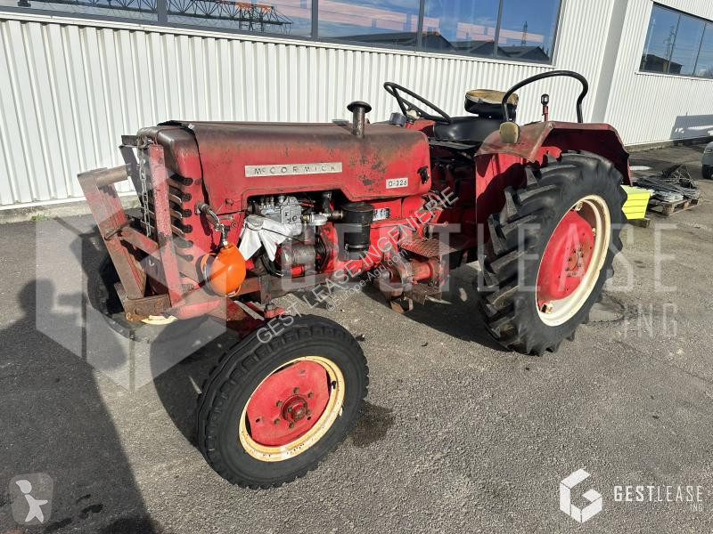 Tractor Mc Cormick D326