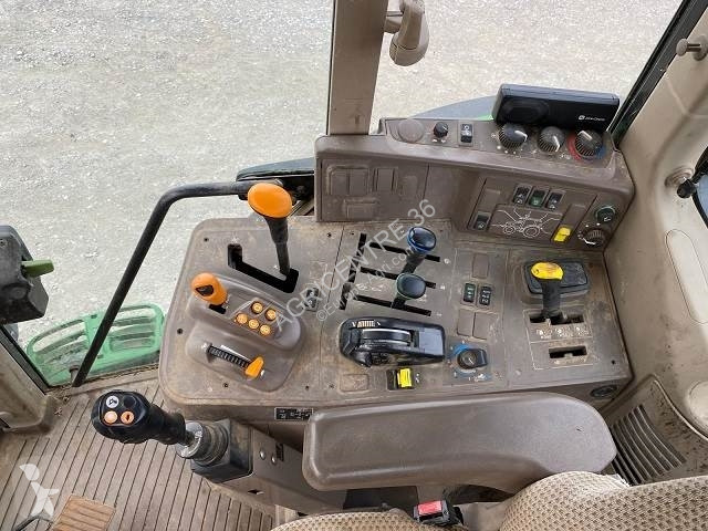 Tracteur agricole John Deere 6110M