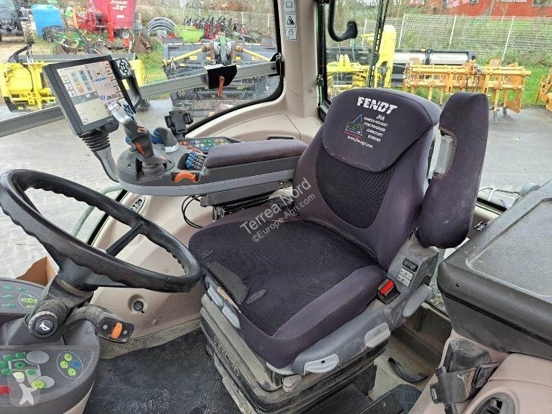 Tracteur agricole Fendt 824