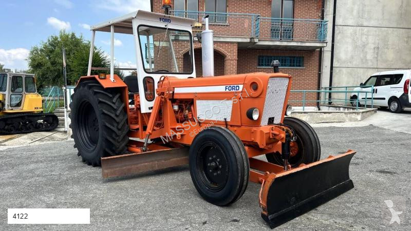 جرار زراعي Ford 5600 4X2