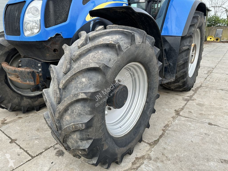 Tracteur agricole New Holland TVT 195 Dutch...