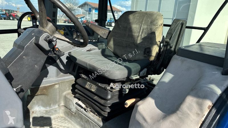 جرار زراعي Ford 8240 4x4