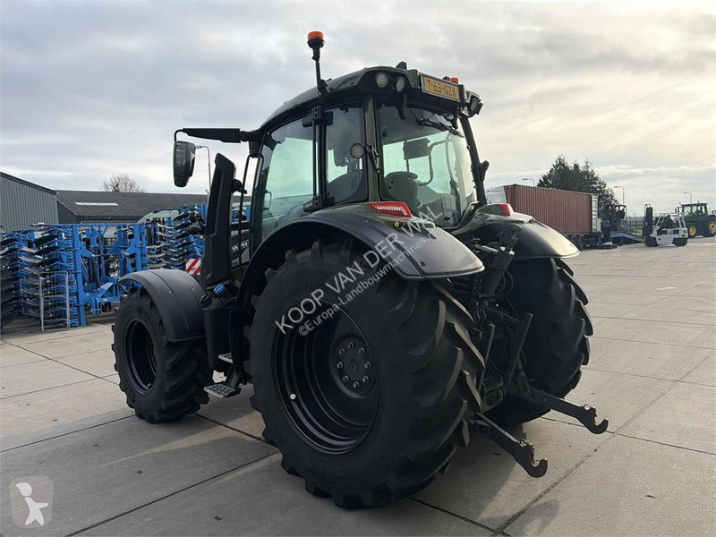 Lantbrukstraktor Valtra N175 Direct